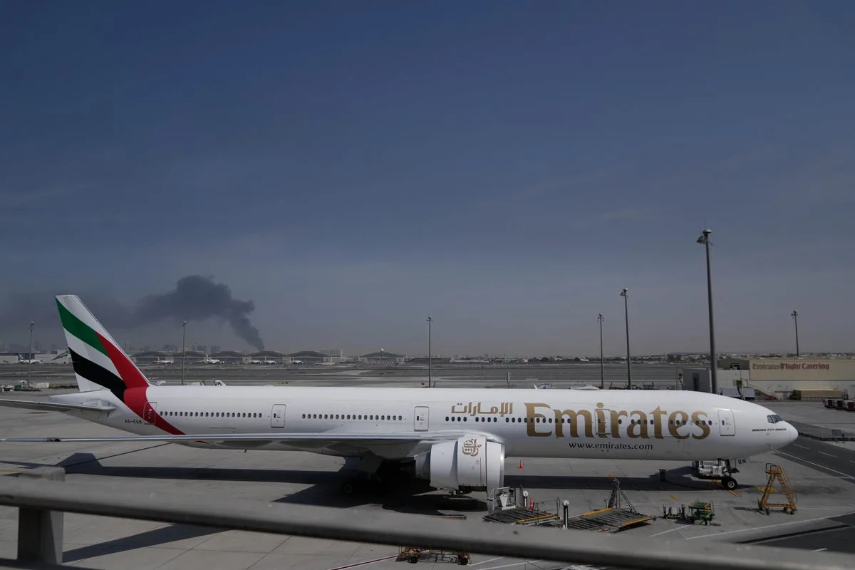 Gulf Airlines Resume Limited Flights After Iran Strikes Close Airspace