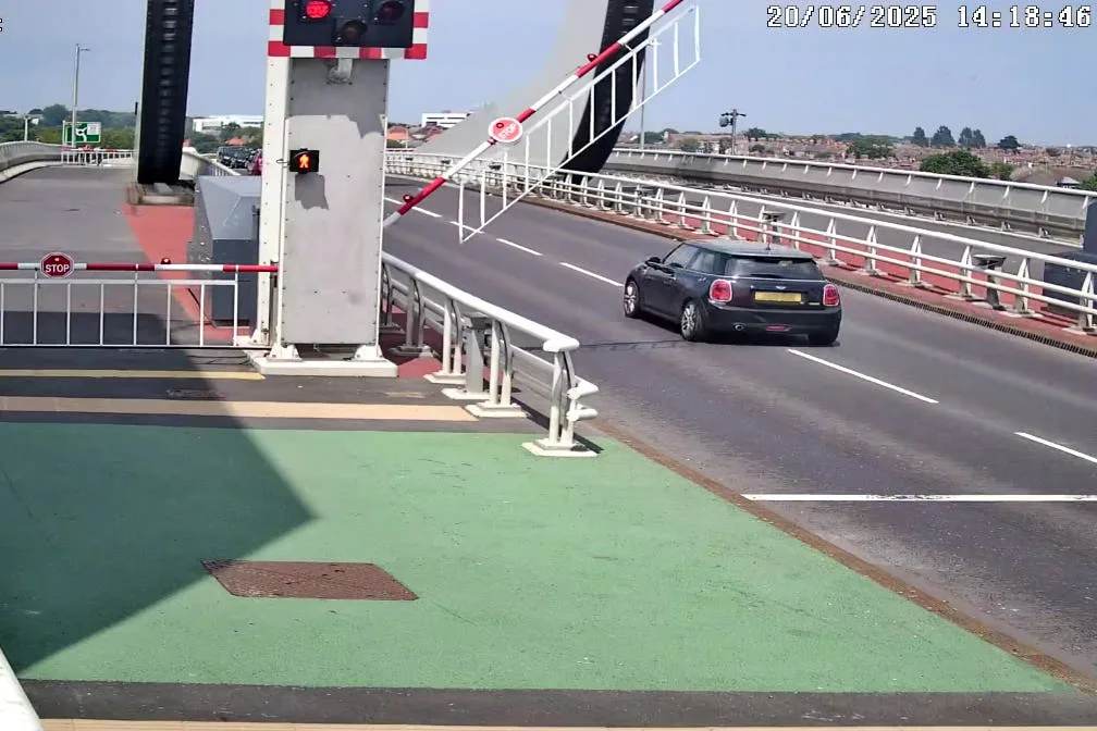 Gull Wing Bridge Safety Concerns Over Drivers Running Red Lights