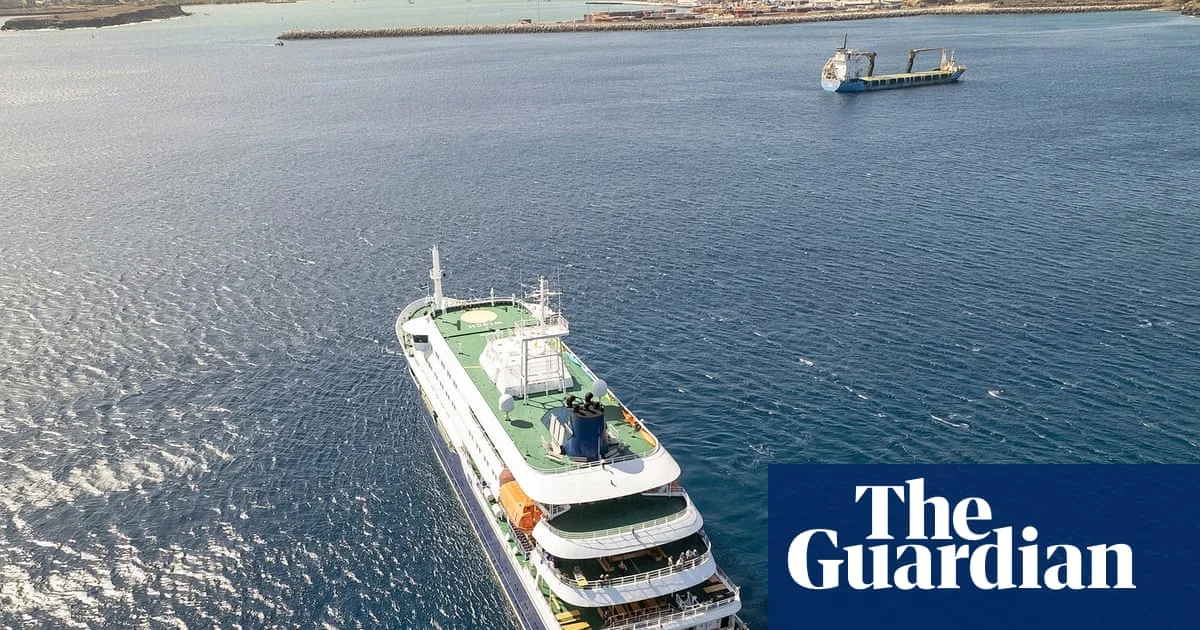 British Crew Member Requires Urgent Care Amid Hantavirus Outbreak on Cruise Ship