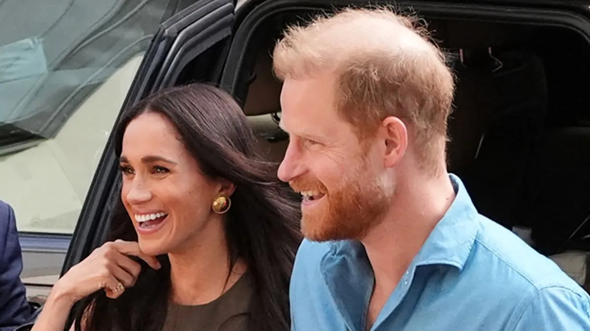 Harry and Meghan's Anniversary Cake Leaves Fans Baffled with Four Candles