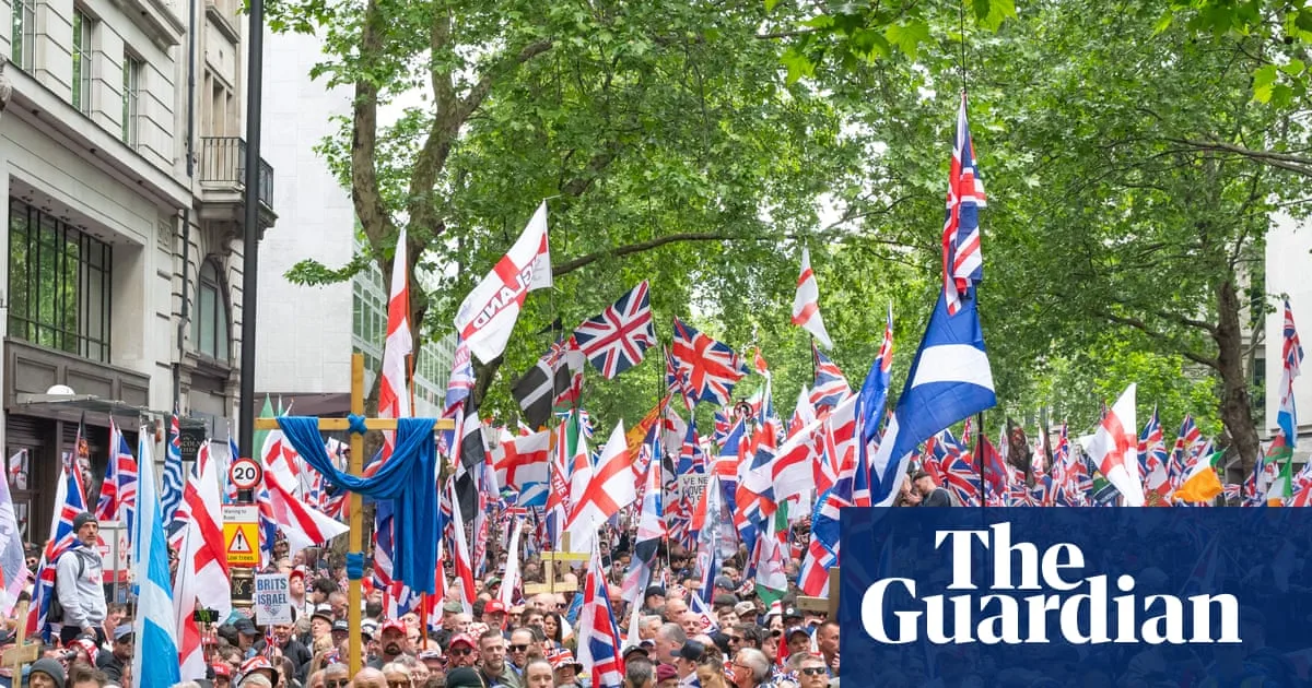 43 Arrested at Tommy Robinson Rally and Pro-Palestine March in London