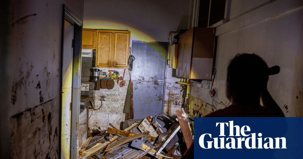 Hawaii Assesses Damage After Worst Flooding in Over 20 Years