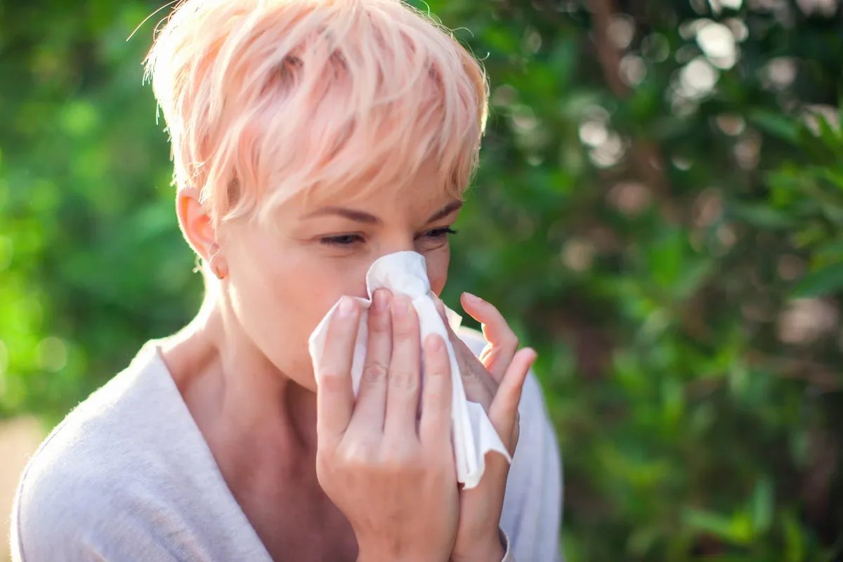 Hay Fever Makeup Tips: 5 Expert Adjustments for Spring