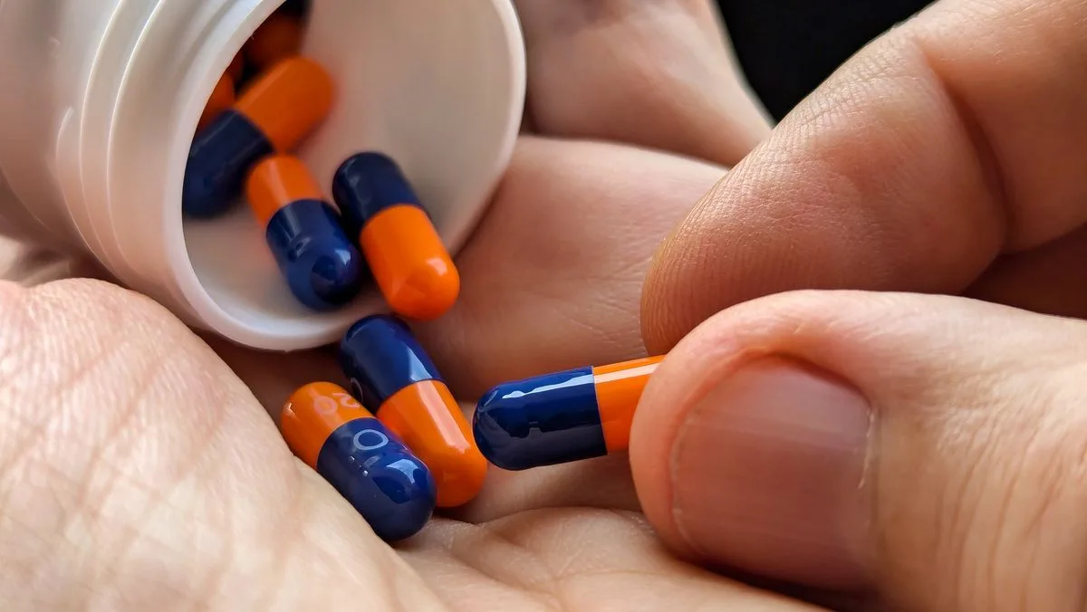 Cardiologist Warns of Hidden Risks from Common Drugs Like Omeprazole and Ibuprofen
