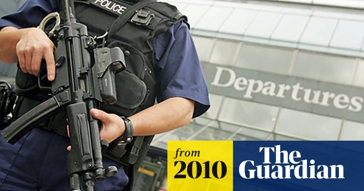 Three Arrested Over Bomb Threat on Heathrow Plane