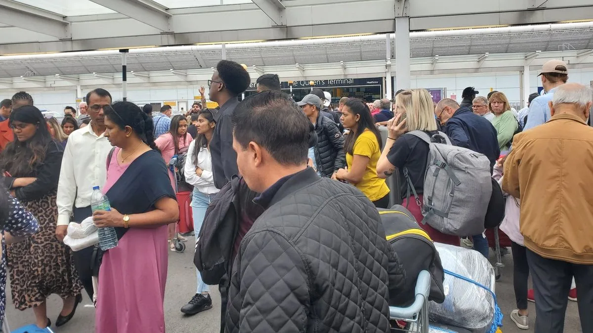 Heathrow Terminal 2 Evacuated Over Unattended Bag