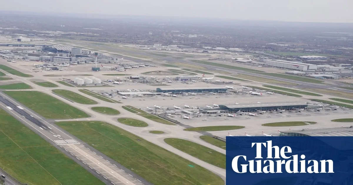 Heathrow May Be Forced to Let Rivals Build Third Runway to Cut Costs