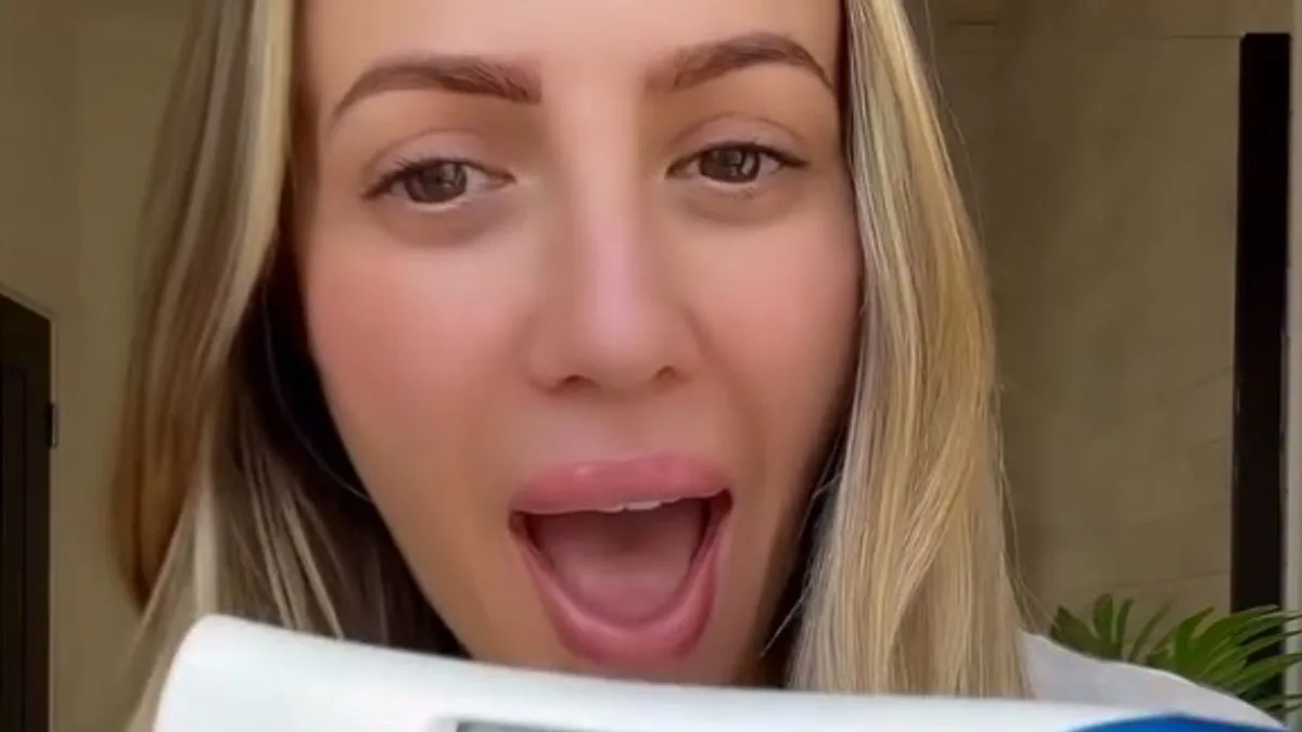 Holly Hagan Announces Pregnancy Month After Sister's Death