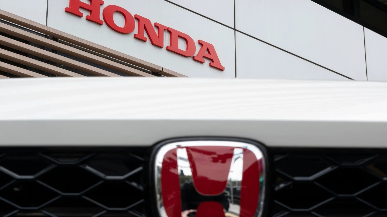 Honda Profits Halve as Trump Tariffs Bite, but Outlook Improves