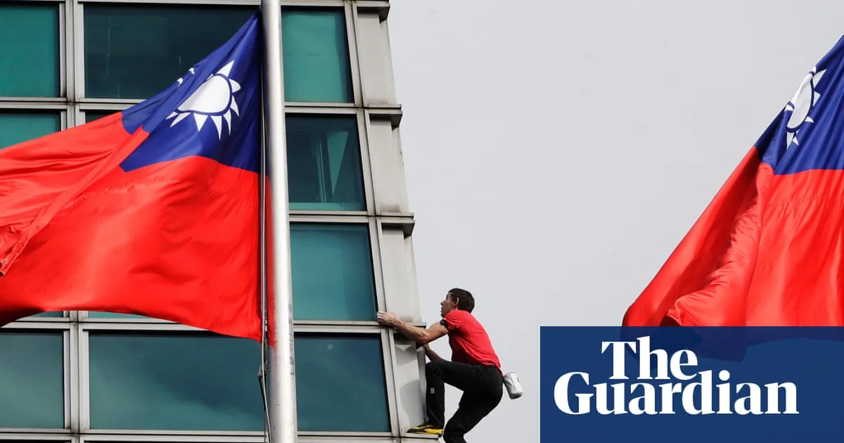 Alex Honnold Free Solos Taipei 101 in Live Netflix Event