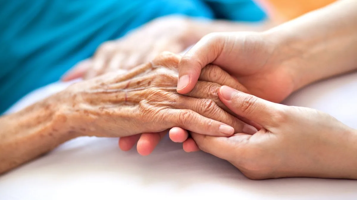 Hospice Nurse Reveals Common Final Words Before Death