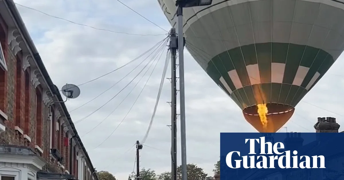 Hot Air Balloon Makes 'Near-Perfect' Emergency Landing on Bedford Street
