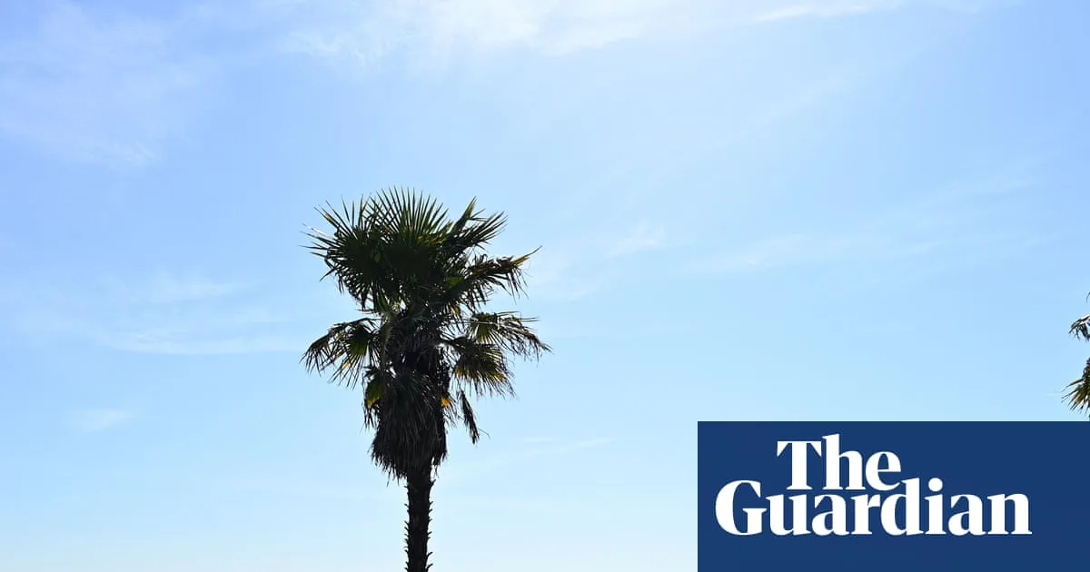 UK Records Hottest April Day Since 1946 with 26.5C