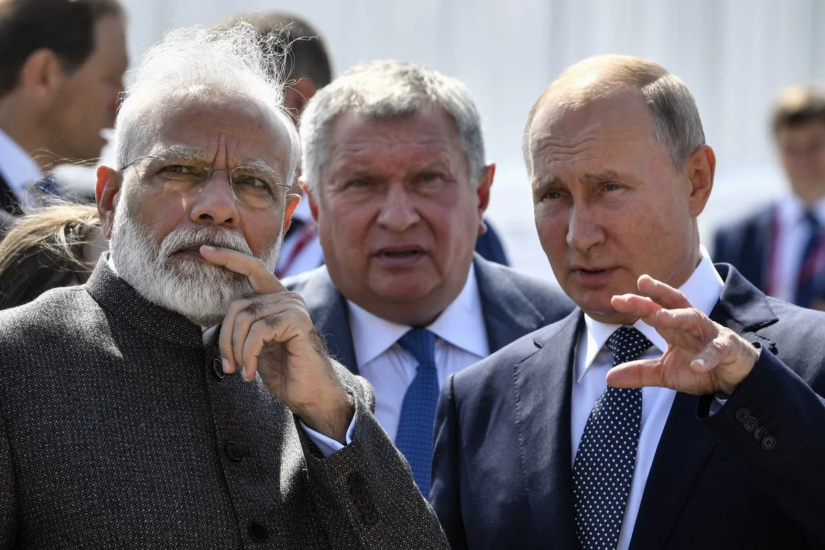 India Signals Continued Russian Oil Purchases Despite US Tariff Threats