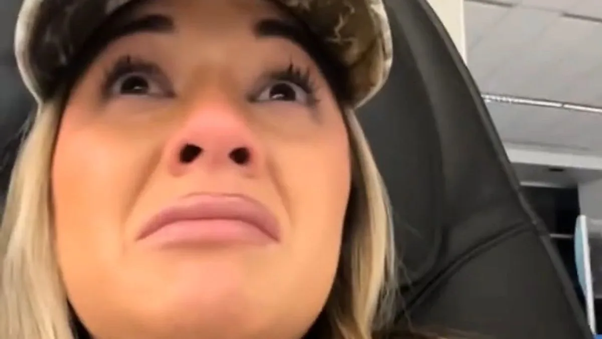 Influencer Stranded After Flight Leaves Without Her Following Wallet Dash