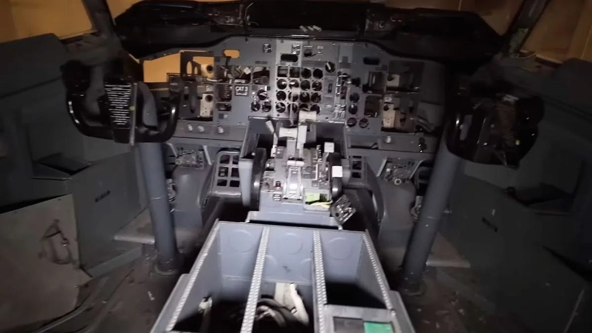 Inside British Airways' Abandoned Training Centre with Full Boeing 747 Simulator