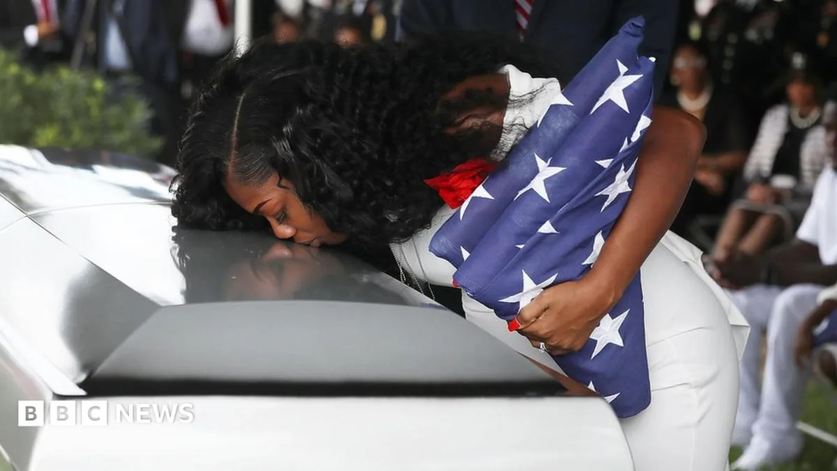 Iraq War Widow Shocked by Trump Officials at Husband's Grave