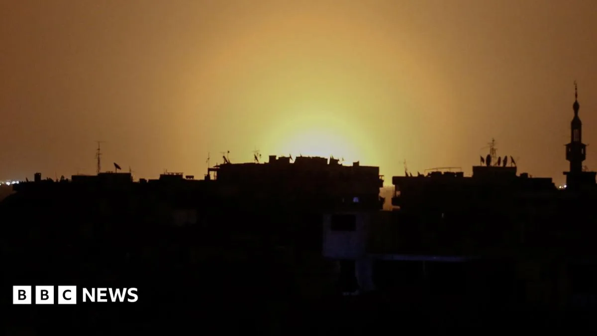 Israeli Missiles Strike Syrian Defence Sites Near Damascus