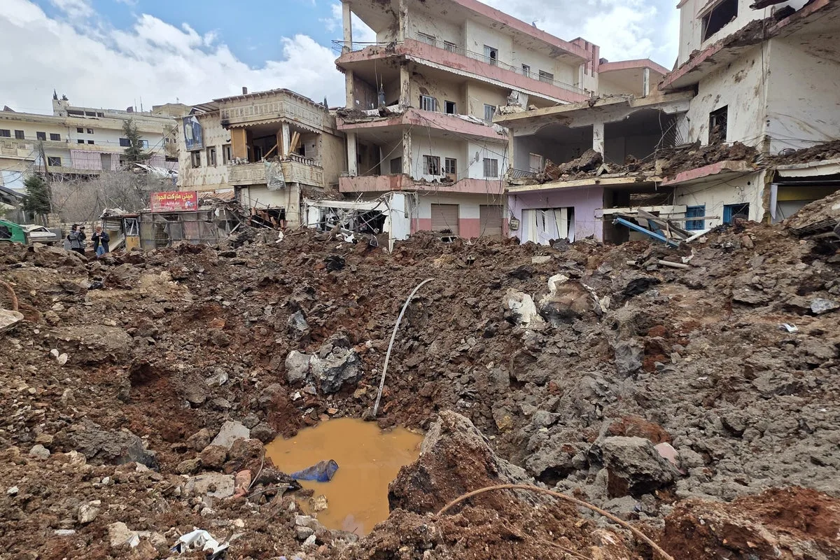 Dozens Killed in Lebanon as Israeli Commandos Search for Missing Navigator
