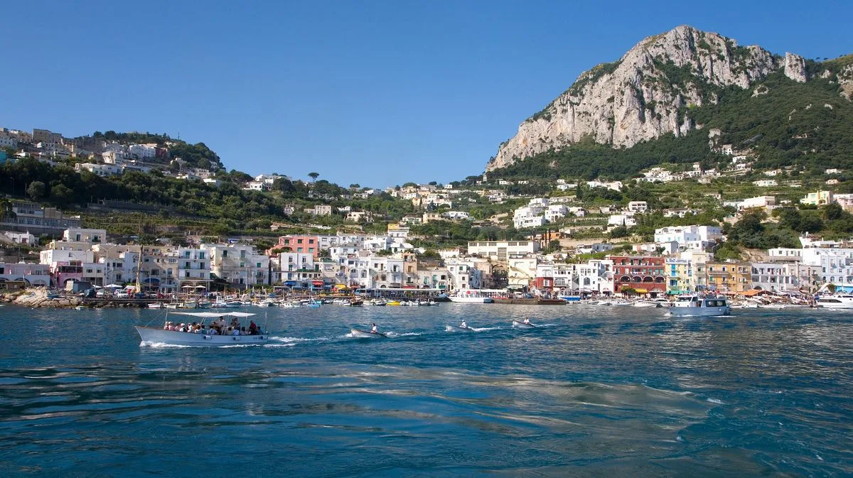 Italy Bans Shellfish Sales After Hepatitis A Outbreak in Campania