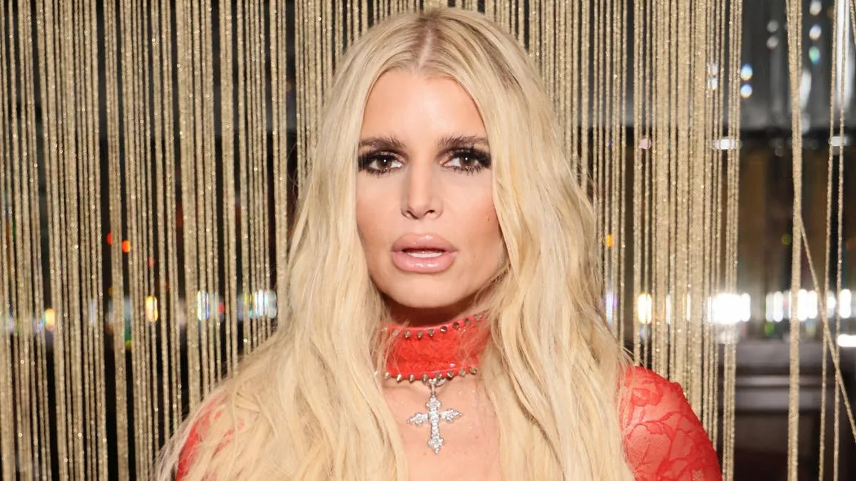 Jessica Simpson Reveals NFL Ex Tony Romo Contacted Her 16 Years After Split
