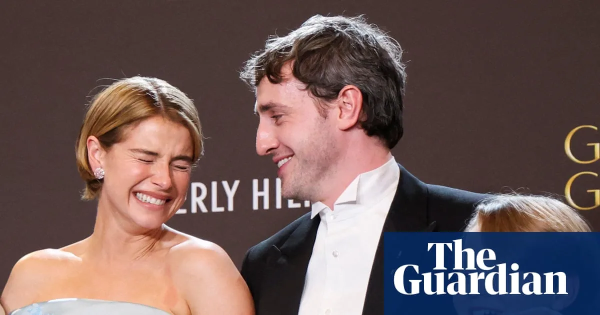 Jessie Buckley Tries to Mend Fences After Cat Controversy