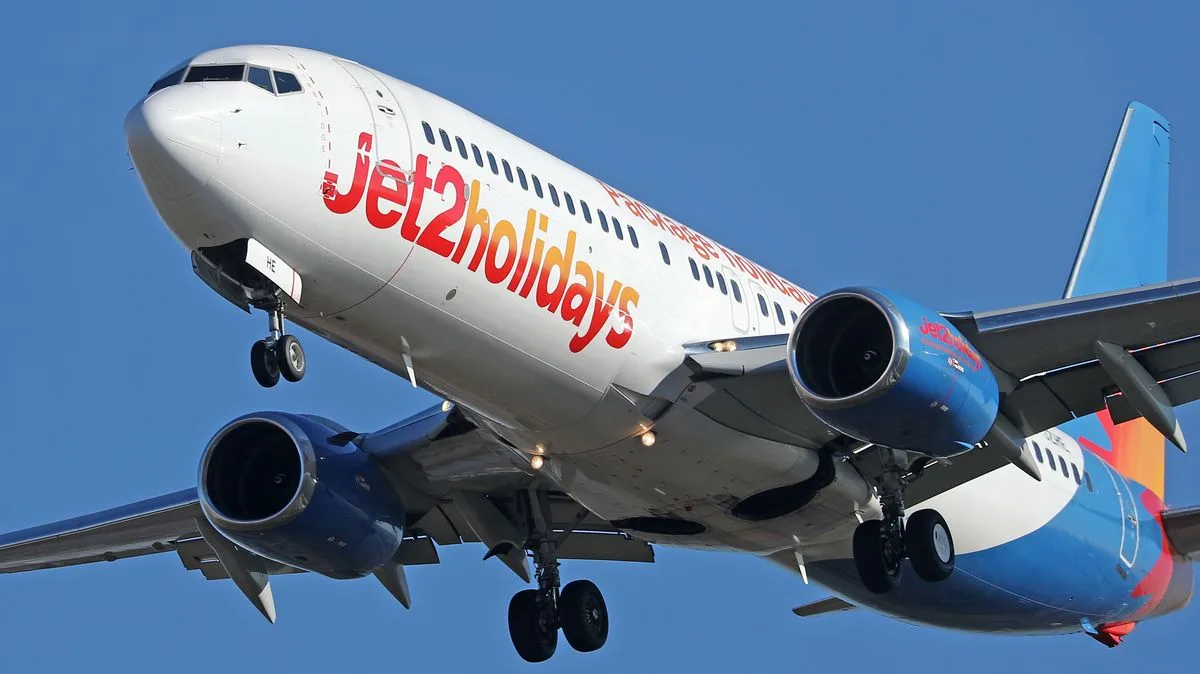 Jet2's 2-3 Hour Tip for Passengers Amid Passport Queues
