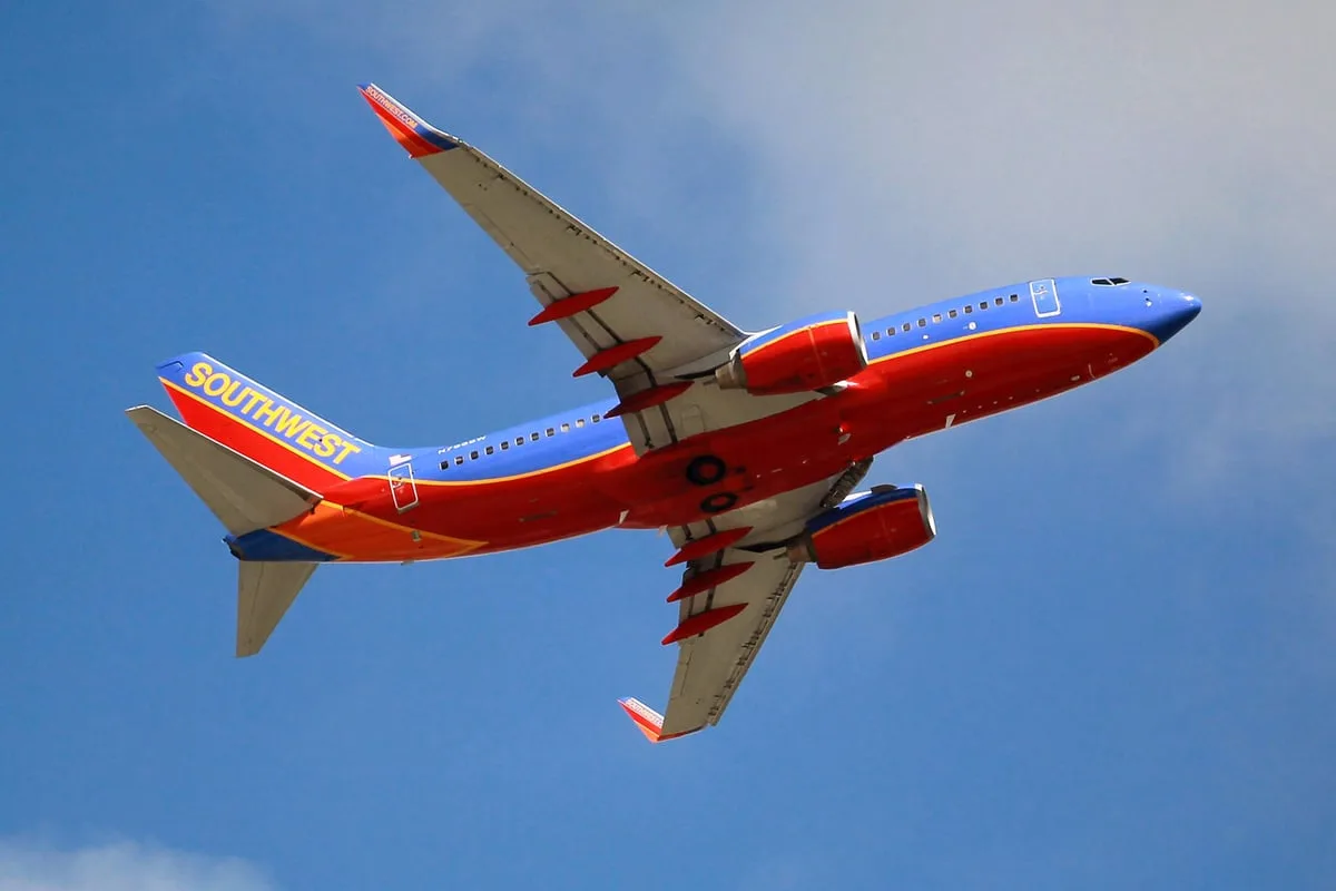 US Passenger Jet Plunges 300ft to Avoid Mid-Air Collision with British Fighter