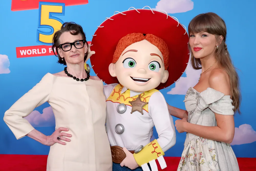 Joan Cusack Returns to Red Carpet After 11 Years for Toy Story 5