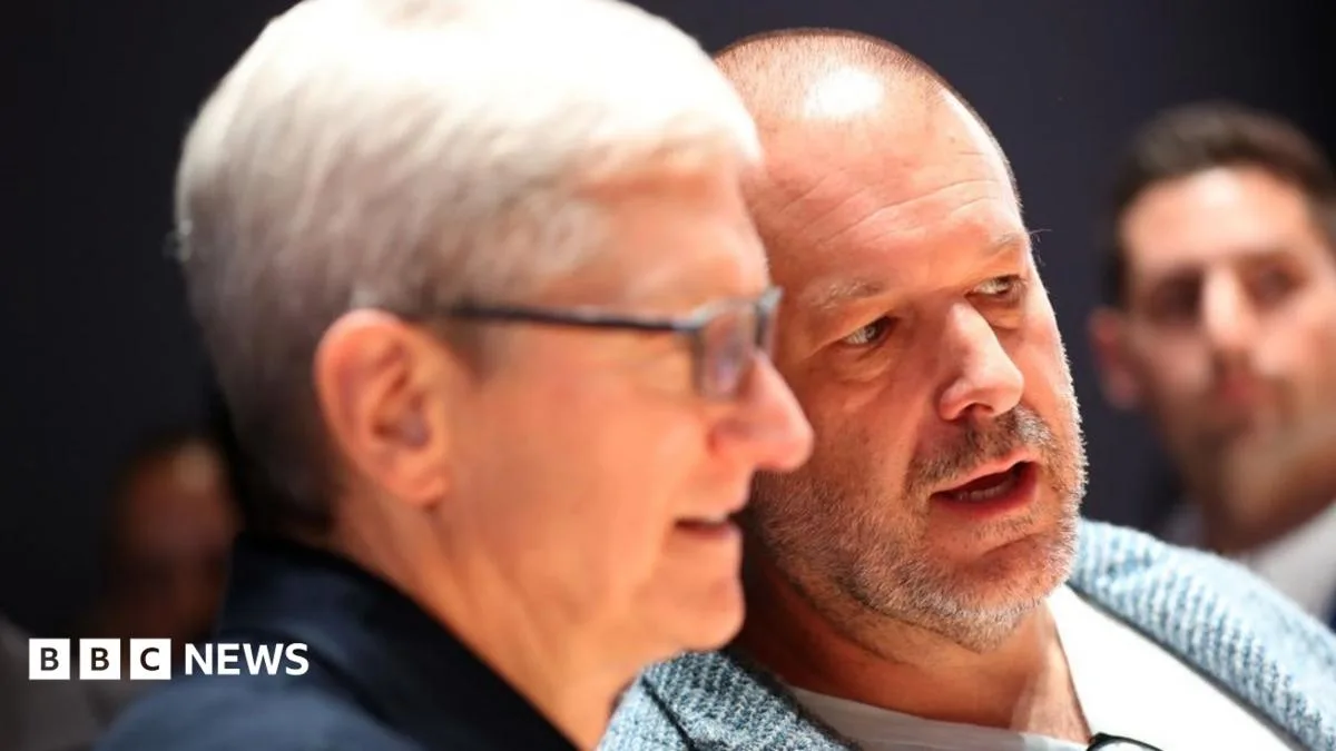 Apple Removes Jony Ive from Leadership Page