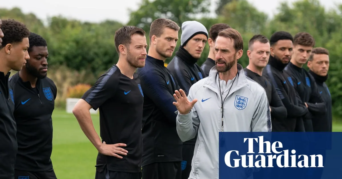 Joseph Fiennes Channels Gareth Southgate in BBC Adaptation of Dear England