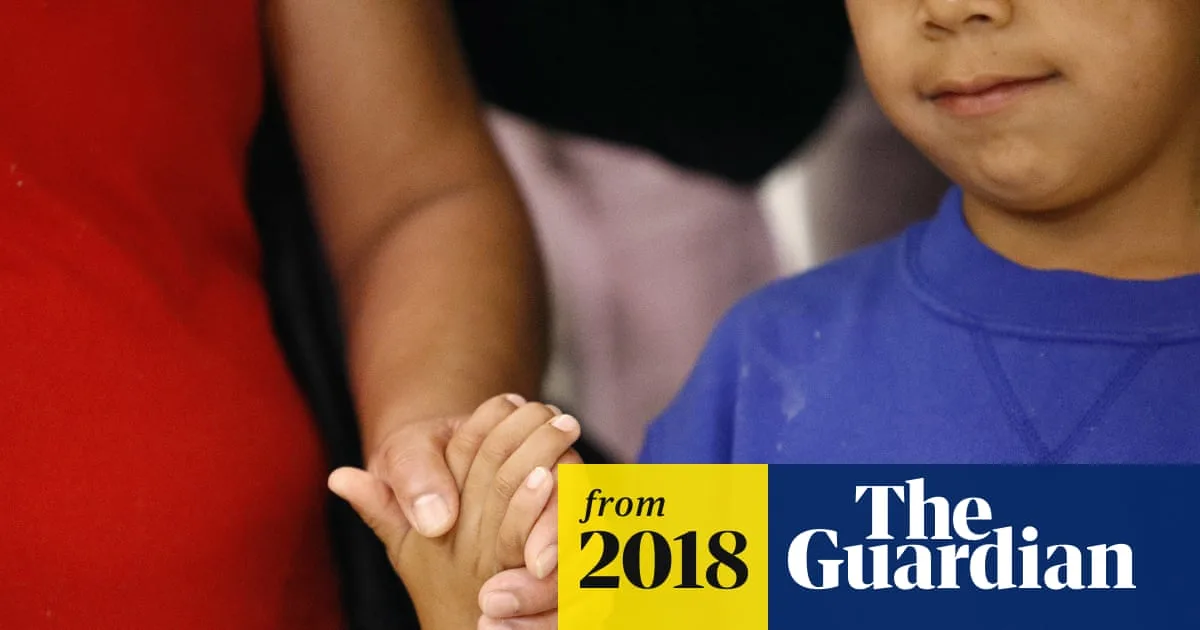 Judge Halts Deportation of Reunited Migrant Families