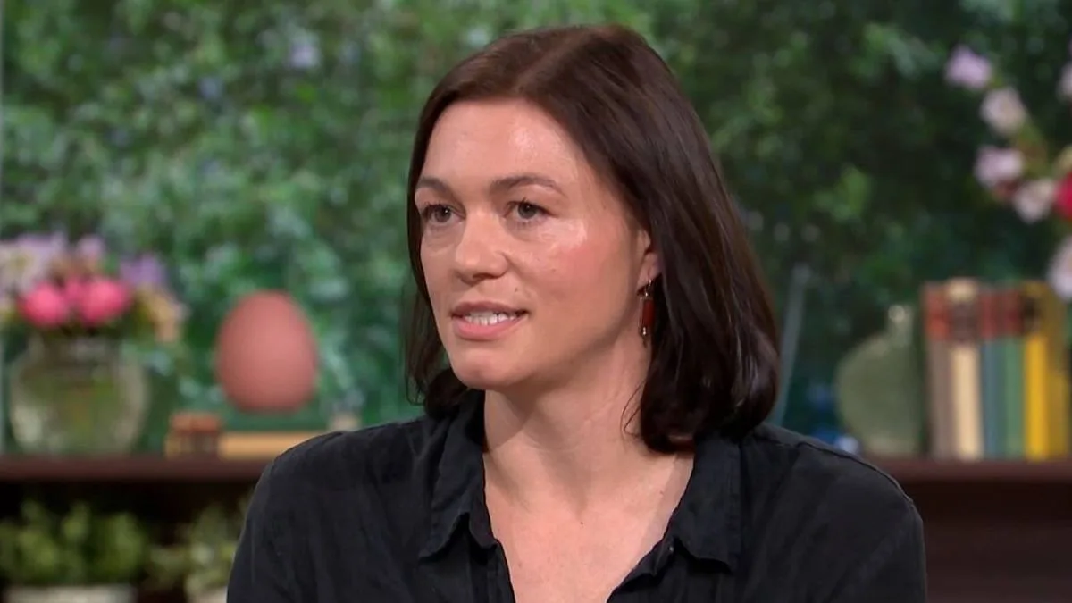 Virgin Island star Kat Slade opens up about 'shame' over scars in emotional episode