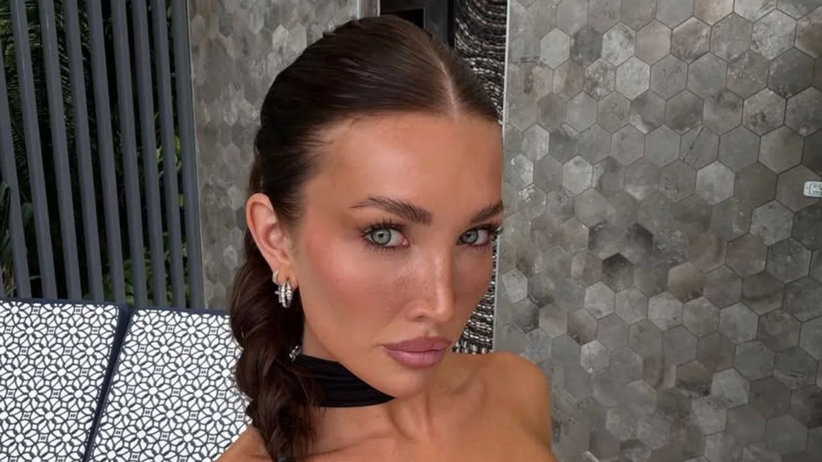 Kate Cassidy Faces Online Trolls Amid Grief Over Liam Payne's Death