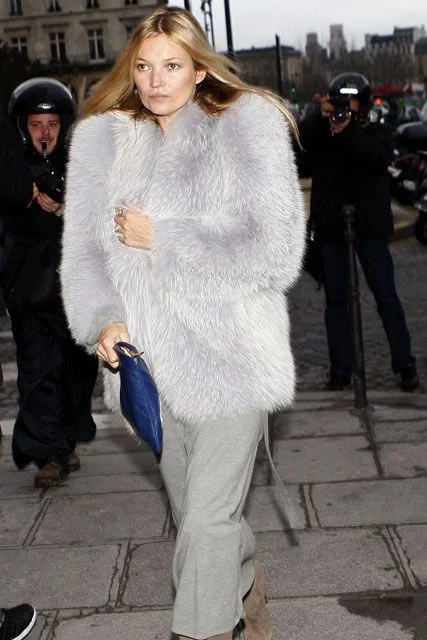 Kate Moss Arrives At Paris Fashion Week In Chic Fur Coat