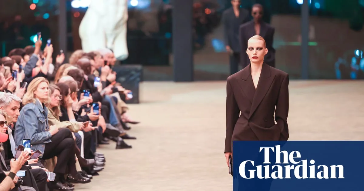 Kate Moss Revives Le Smoking For Saint Laurent At Paris Fashion Week