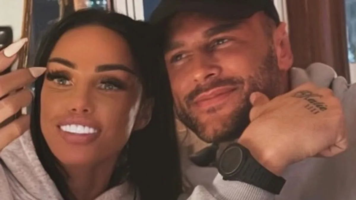 Katie Price 'Knows Marriage to Lee Andrews Is Over' as She Says She's 'Shrinking' from Stress