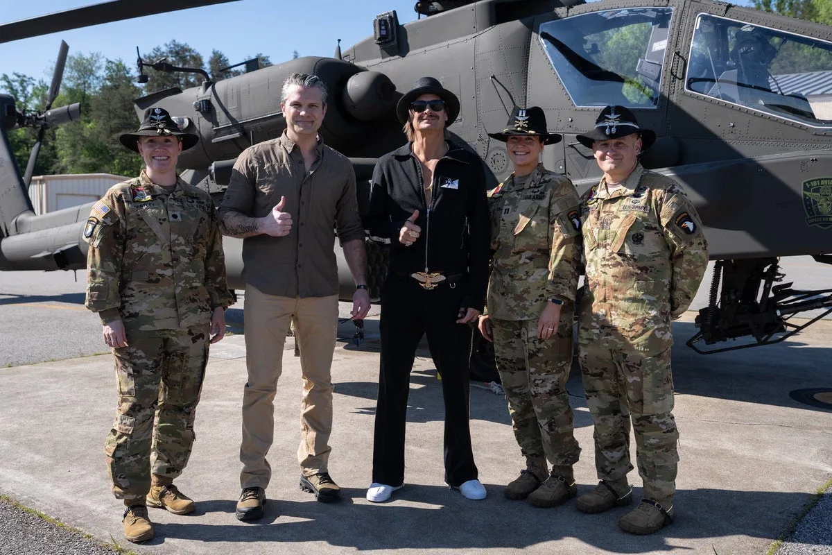 Kid Rock Joins Pentagon Chief on Apache Helicopter Ride