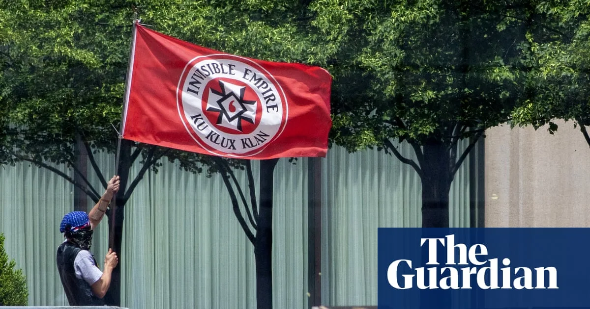 KKK Flyers Telling Immigrants to 'Leave Now' Distributed in Kentucky on Inauguration Day