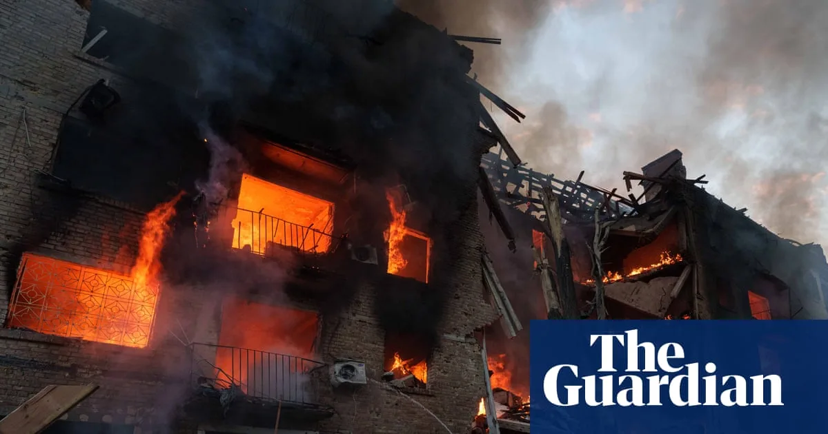 Kyiv Hit by Massive Ballistic Missile Attack After Putin Warning