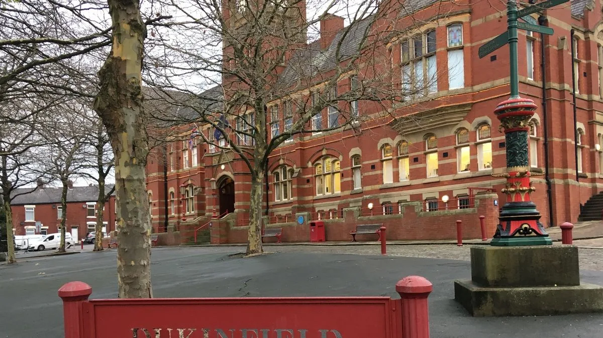 Labour Holds On To Tameside Council After Reform Leadership Challenge Fails