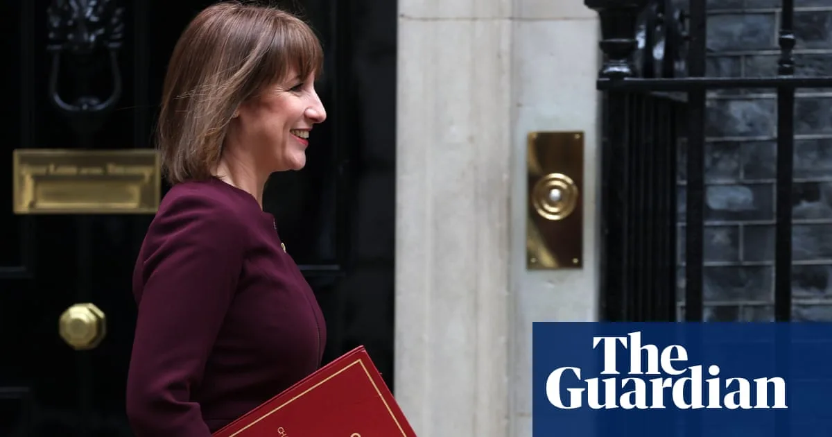 Labour's VAT Cut Plan to Slash Energy Bills May Backfire, Experts Warn