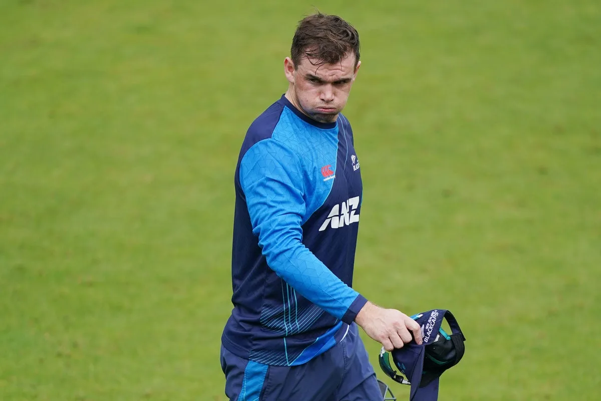 Tom Latham Century Powers Warwickshire to Quarter-Finals