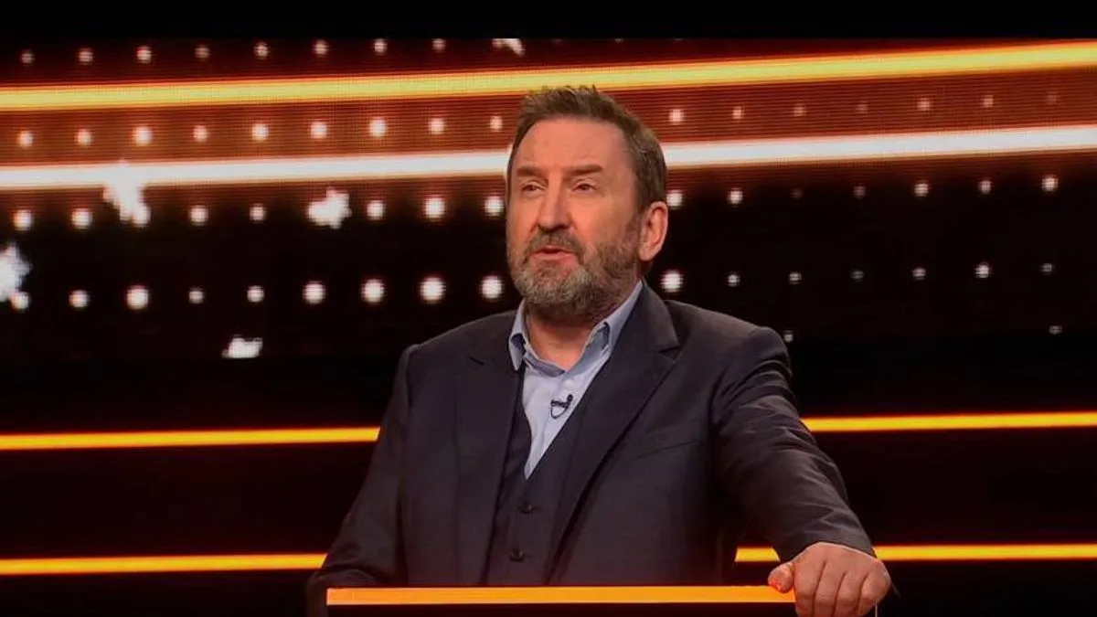 Lee Mack's Comedy Journey to The 1% Club Rollover