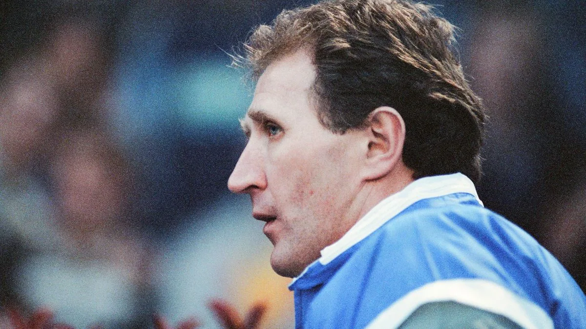 Howard Wilkinson's First Words to Leeds Players: 'Plane on Runway, You Have Three Weeks to Decide'