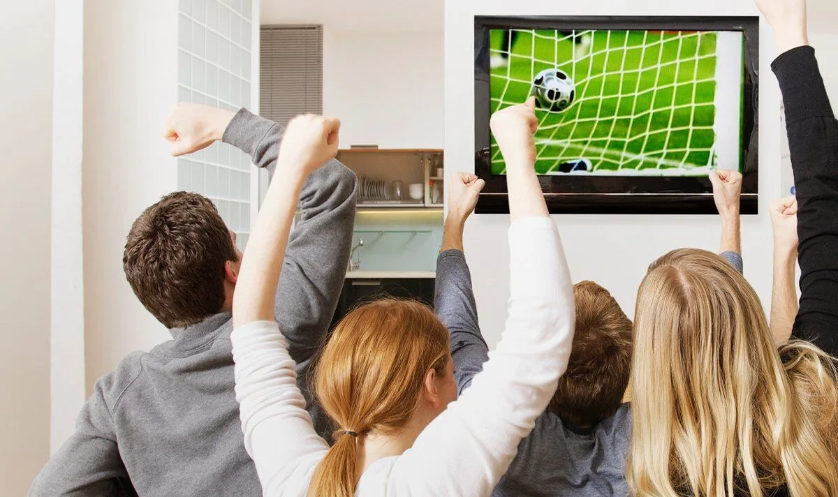 UK Households Risk £1,000 Fine for TV Licence Breaches During World Cup