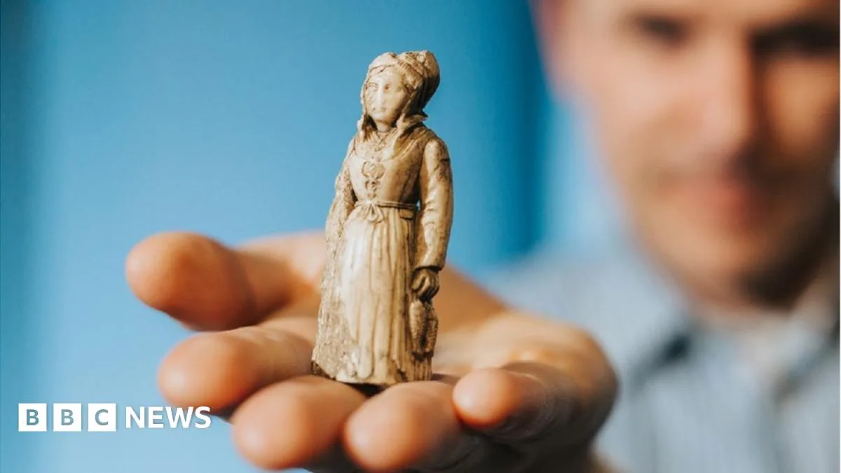 Gold Hidden in Scunthorpe Art Treasure Hunt