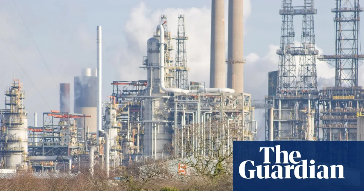UK Government Urges Prax Lindsey Owners to Support Workers Amid Refinery Collapse