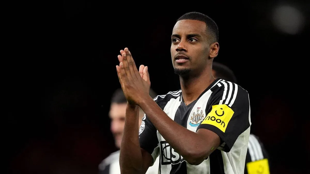 Liverpool Prepare £130m British Record Bid for Alexander Isak