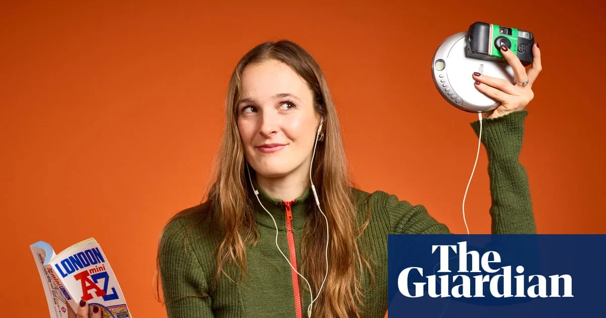 My analogue month: would ditching my smartphone make me healthier, happier – or more stressed?
